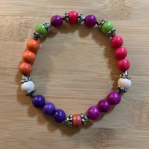 Hand Crafted Stretch Bracelet Multi Colored 9” Howlite Beads Antique Silver - Picture 1 of 4